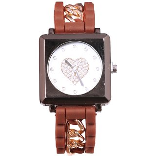 stylish everyday analog watch