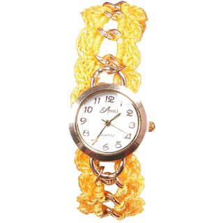 stylish everyday analog watch