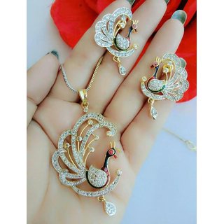 hetprit peacock design pendent set with chain for women
