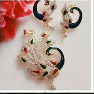 Hetprit peacock design pendent set with chain for women multicolor Free Size