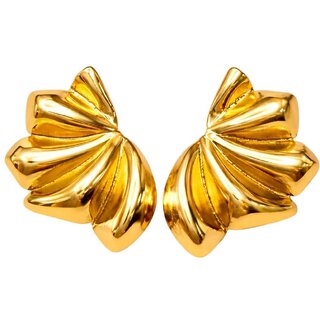 18k Gold Plated Stud Earring (Fan Petal Stud Earrings) - Earrings | Buy online on ZillyBuy
