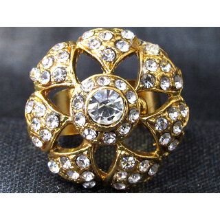 White stone nice ring