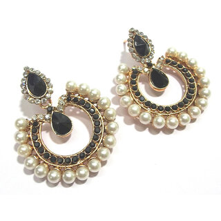 Black stone tilak pearl polki earrings - Earrings | Buy online on ZillyBuy
