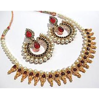 Maroon Pearl leaf Tilak Polki necklace set