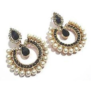 Black stone tilak pearl polki earrings - Earrings | Buy online on ZillyBuy