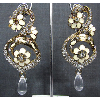 White Trendy flower earring - Earrings | Buy online on ZillyBuy