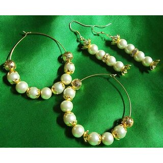 Set of 2 golden flower pearl hoops earrings - Earrings | Buy online on ZillyBuy