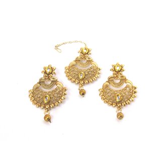 Nice Earring With Maang Tikka - Earrings | Buy online on ZillyBuy